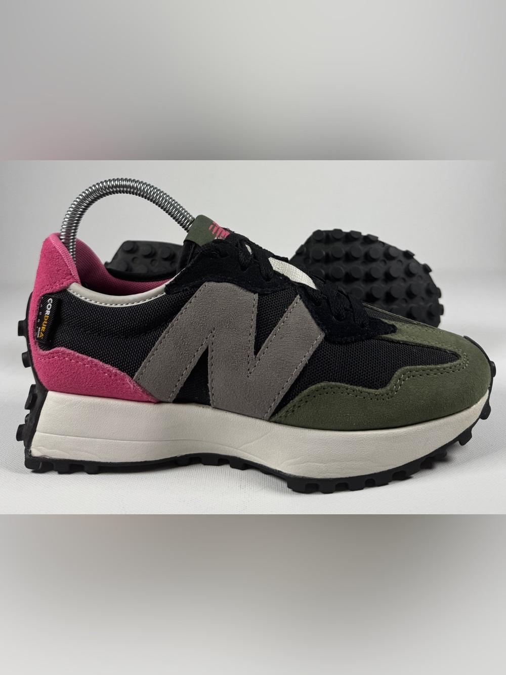 New Balance 327 Men's Size 5 Women’s Size 6.5, Black/Gray/Pink/Green, Suede